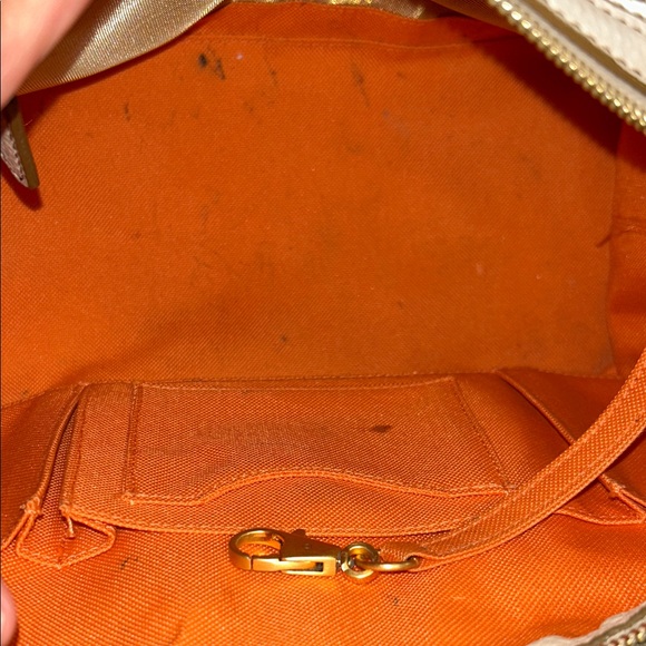 Eric Javits Tan and Cream Shoulder Bag - Picture 15 of 17